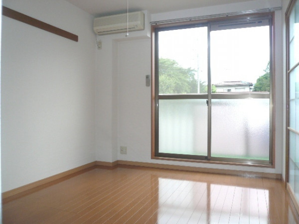 長野県松本市の家具家電付き賃貸「サープラスもも」メイン画像