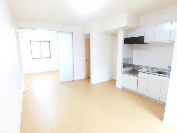 静岡県の家具家電付き賃貸「ＣＯＵＲＩＲ　クリール」メイン画像