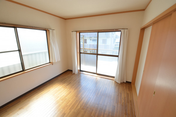 浜松駅（東海道本線）の家具家電付き賃貸「松下レジデンスＩＩ」メイン画像