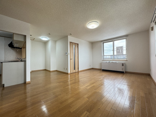 北海道の家具家電付き賃貸「ブラウンウッドⅢ」メイン画像