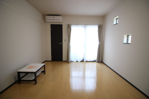 日本全国の家具家電付き賃貸「クレイノティーハイム　リオン」メイン画像