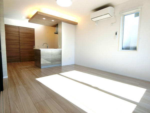 日本全国の家具家電付き賃貸「ＤーＲＯＯＭ　白萩町」メイン画像